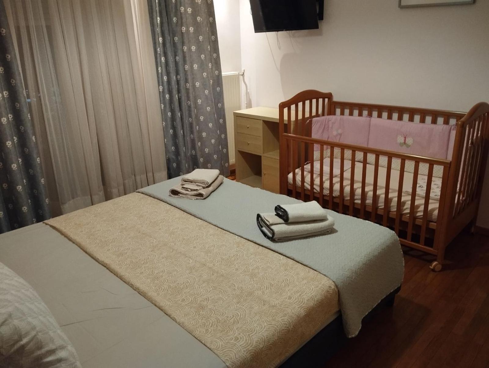 Spacious Flat Ideal For Families Atenas Exterior foto